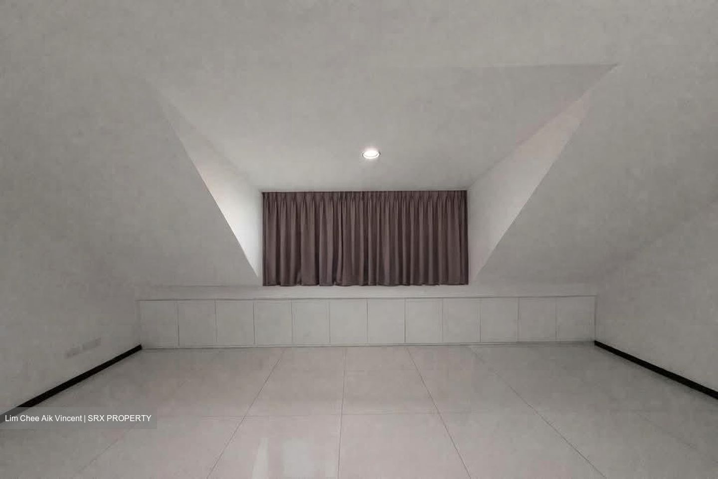 East Coast Road (D15), Terrace #533402291